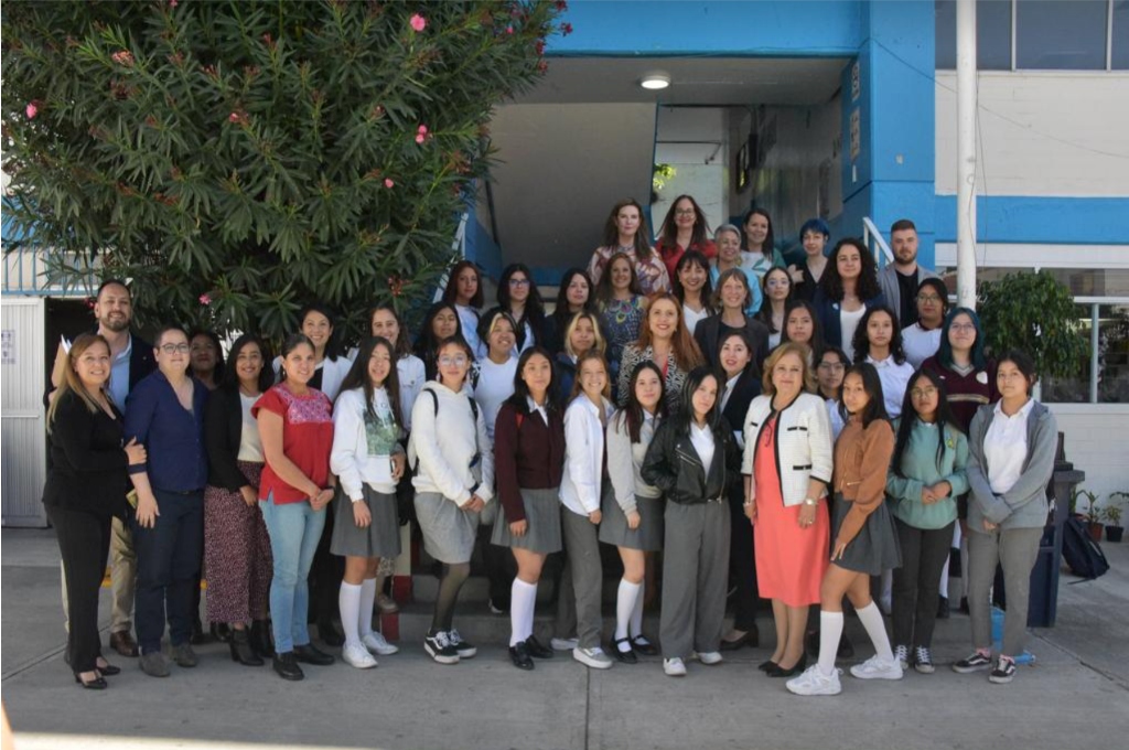 Lanzan CFE y SEP mentorías para acercar a mujeres jóvenes al sector energético